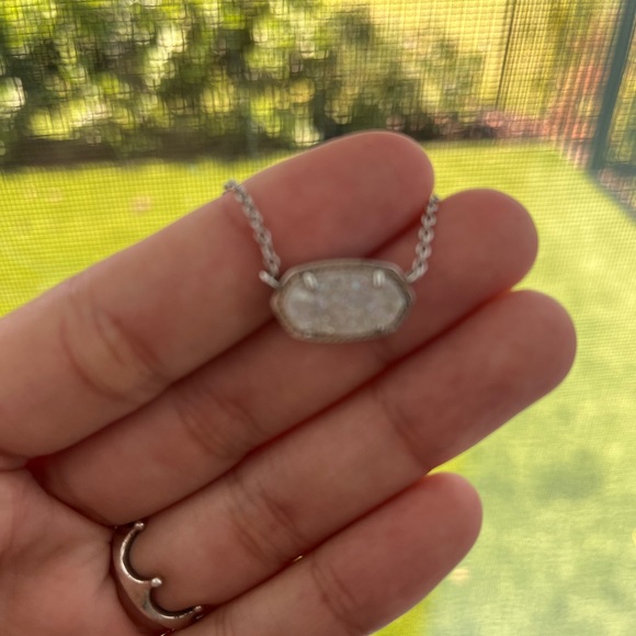 kendra scott necklace never worn before - Picture 3 of 3